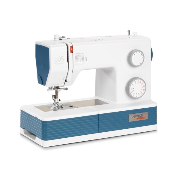 Швейная машина Bernette b05 Academy