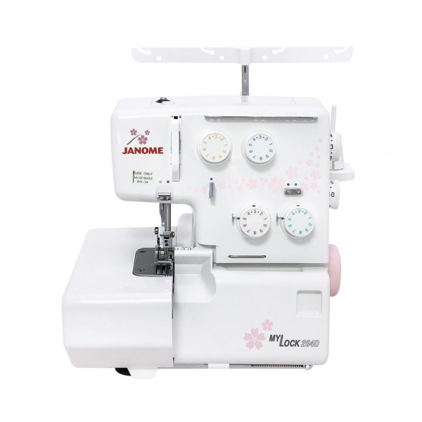 Оверлоки в фирменном магазине Janome