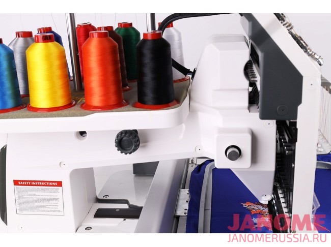 Профессиональная вышивальная машина VELLES VE 1001 с пяльцами и столом-подставкой