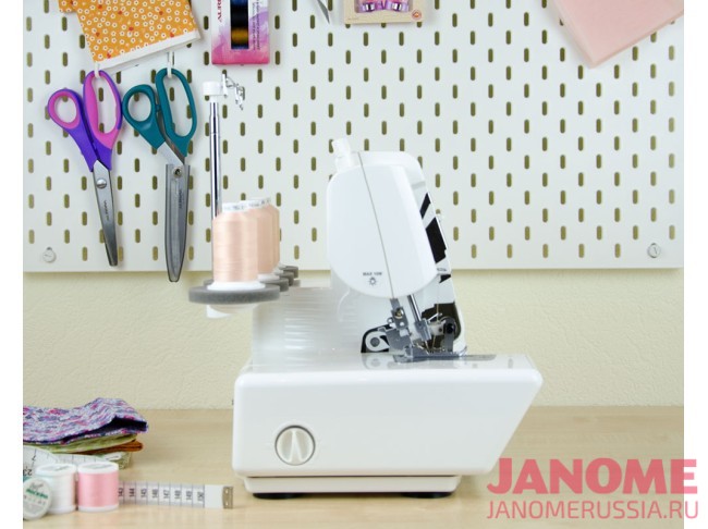 Оверлок Juki MO-104 DN