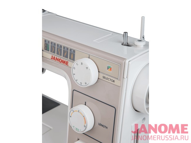 Швейная машина Janome LE-316