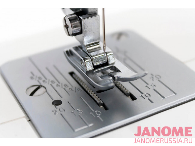 Электромеханическая швейная машина Janome LW-17